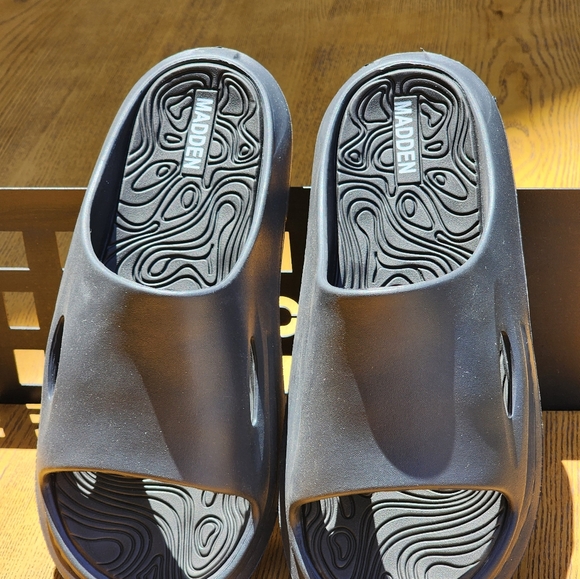 Madden Men's Charged Black Slide Sandal Size 12 - Picture 12 of 16